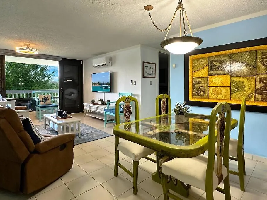 Marina View Condo 2 Bed / 2 Bath Sleeps 7 ファハルド