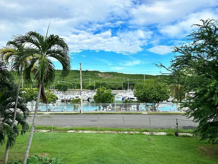 Marina View Condo 2 Bed / 2 Bath Sleeps 7 ファハルド